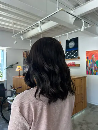 ミディアム カラー AOI✖️ BY MY SIDEのヘアスタイル