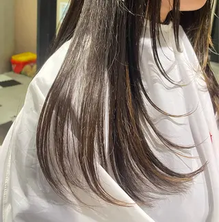 ロング 松葉 小春のヘアスタイル