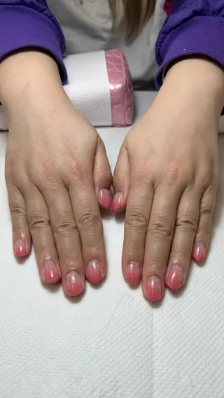 ネイル 名越 彩花のネイルデザイン