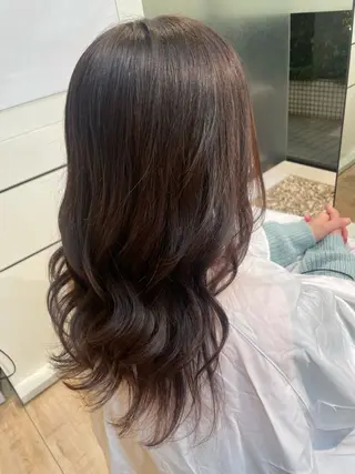 ロング 伊藤 未奈のヘアスタイル