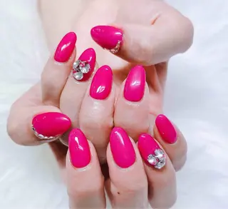 ネイル MoonNail ユリ🌸のネイルデザイン