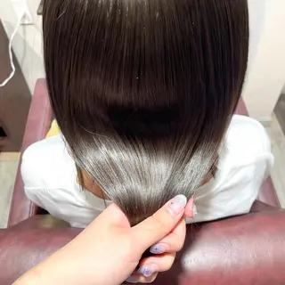 セミロング なつき/ 艶カラー/縮毛矯正のヘアスタイル