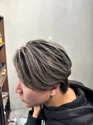 ショート カラー シマオカイッセイ 個室サロンaceのヘアスタイル