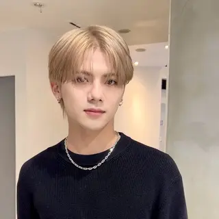 ショート カラー メンズ 岡田大志🇰🇷 中/韓メンズヘアのヘアスタイル