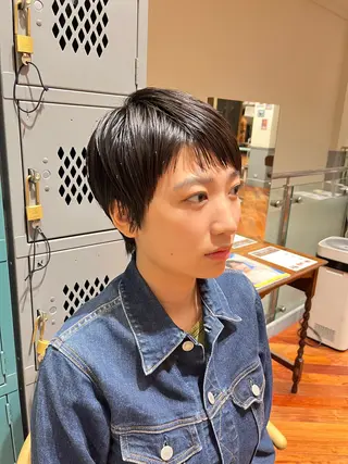 ショート ｼｮｰﾄｶｯﾄ 梅田 山下　すみれのヘアスタイル