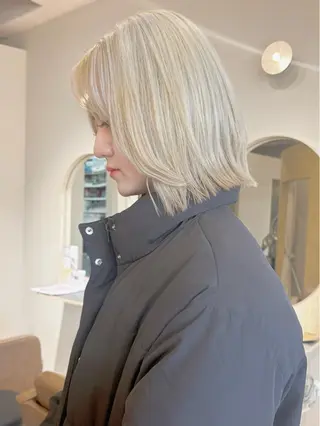 ミディアム 西田 朋華のヘアスタイル