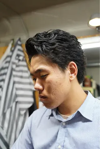 パーマ メンズ 関 晃哉のヘアスタイル