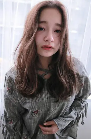 ロング カラー パーマ 柳原 実央のヘアスタイル