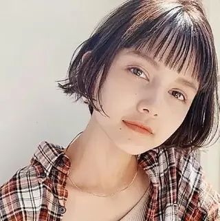 ショート カラー salon azureのヘアスタイル