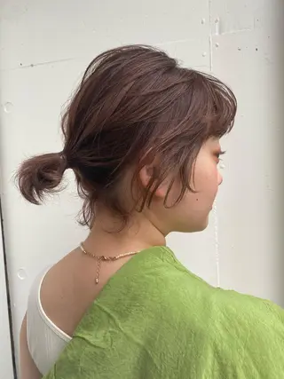ミディアム ヘアアレンジ shiori ﾍﾞｰｼﾞｭｶﾗｰのヘアスタイル