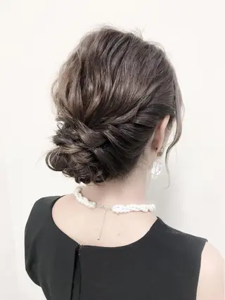 セミロング ヘアアレンジ 沢田 瞳のヘアスタイル