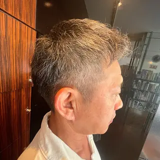 メンズ 前さこ 結衣のヘアスタイル