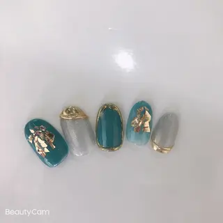 ネイル ガレンドウ 白澤 愛子のネイルデザイン