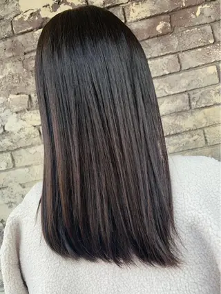 ロング カラー 芥川 未優のヘアスタイル