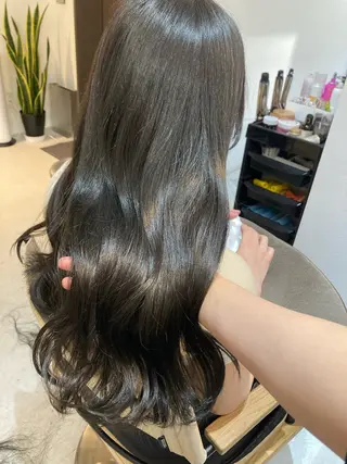 ロング ✨色持ちの良い艶 カラー✨蟹江真世のヘアスタイル