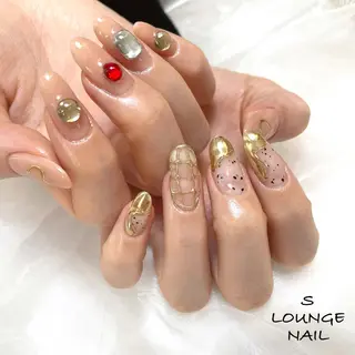 ネイル パーツたくさん🍓 SUMIのネイルデザイン