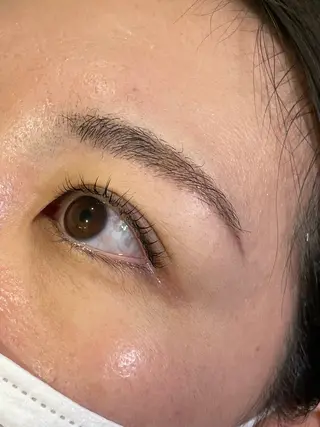 マツエク・マツパ 井上 真里奈のヘアスタイル