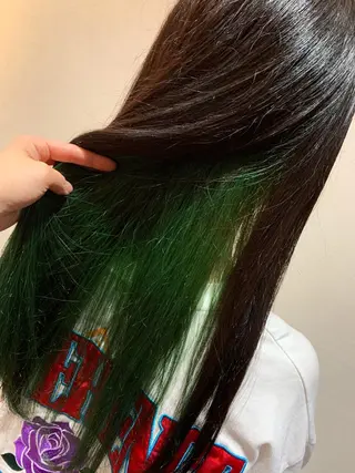 ロング カラー 蓮見  友里のヘアスタイル