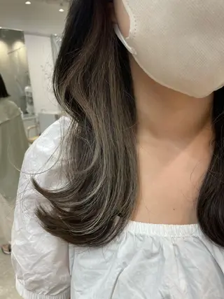 カラー 表参道ミディアム レイヤー山岸季生のヘアスタイル