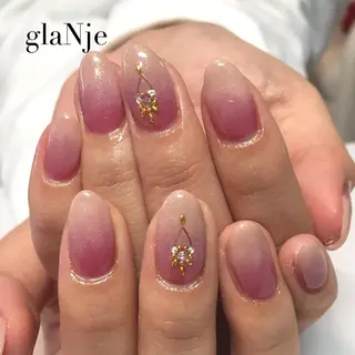 ネイル glaNje部谷 (オーナー)のネイルデザイン