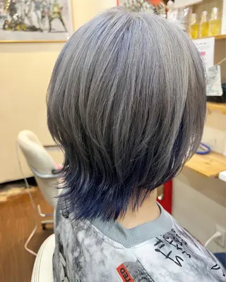 ショート まさき✂︎ブリーチ／ デザインカラーのヘアスタイル