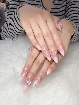 ネイル AURA NAIL🎀💅のネイルデザイン