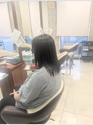 ミディアム Yoko ハイライトのヘアスタイル