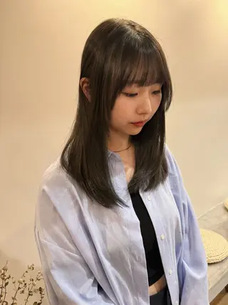 セミロング カラー 💛🤍U too e’s /店長🧸のヘアスタイル