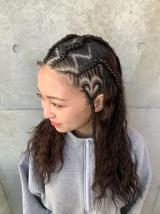 ロング ヘアアレンジ HARURU🪮✨ ブレイズ海外ヘアのヘアスタイル