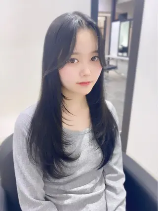 ロング カラー YUZU🎀顔まわり ×レイヤーカットのヘアスタイル