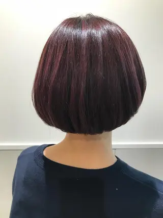 ショート カラー 小栗 麻衣のヘアスタイル