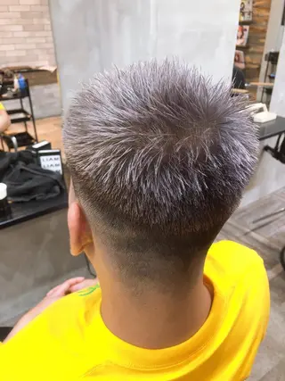 カラー メンズ 中村 優志のヘアスタイル
