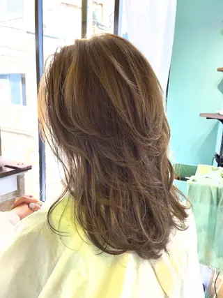セミロング 末石 智のヘアスタイル