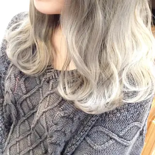 セミロング カラー 辨天 勇介のヘアスタイル