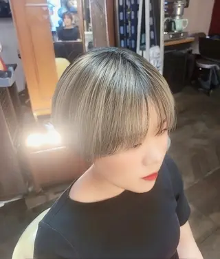 ショート カラー 足利市・原宿・表参道 シニストラのヘアスタイル