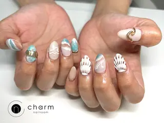 ネイル ネイルルーム チャームのネイルデザイン
