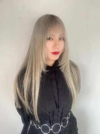 ロング カラー ハイトーン/レイヤー 似合わせ・ユキノのヘアスタイル