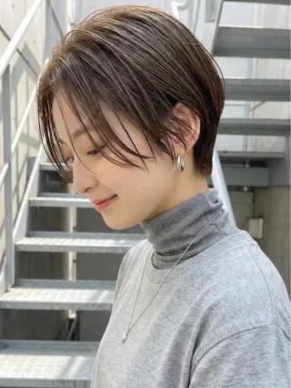 ショート カラー Rowel ローウェルのヘアスタイル