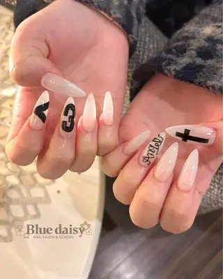 ネイル Blue daisy 栄本店のネイルデザイン