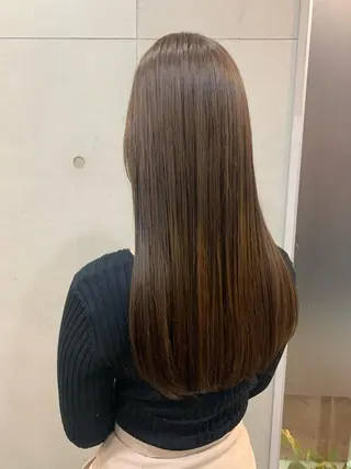 セミロング おせ ちさとのヘアスタイル