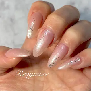 ミディアム ネイル nail salon Revymoreのネイルデザイン