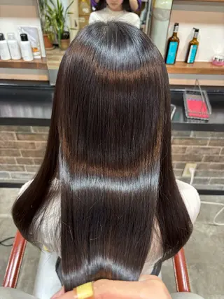 ロング パーマ ヘアアレンジ イツキ🌕デザインカ ラー🥨髪質改善🫧のヘアスタイル