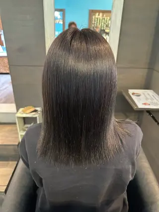 ミディアム 安達 望のヘアスタイル