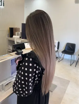ロング 廣庭 勇人のヘアスタイル