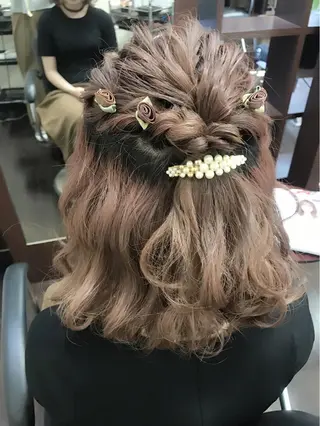 ミディアム ヘアアレンジ 沢田 瞳のヘアスタイル