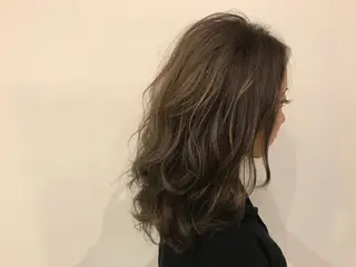 ロング カラー 土屋 紗也果のヘアスタイル