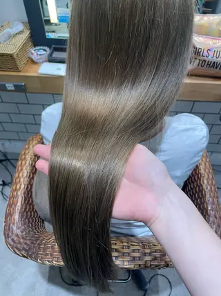 ロング 暖色カラー🤎Red Neo meiのヘアスタイル