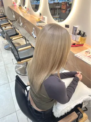 ロング 横浜⭐️カラーセット モデル💫あみ💫のヘアスタイル