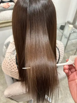 セミロング 透明感カラー🫧/ 縮毛矯正✨/RENAのヘアスタイル