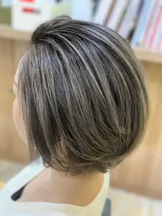 ショート ケアブリーチ、パーマ 田中千隼のヘアスタイル